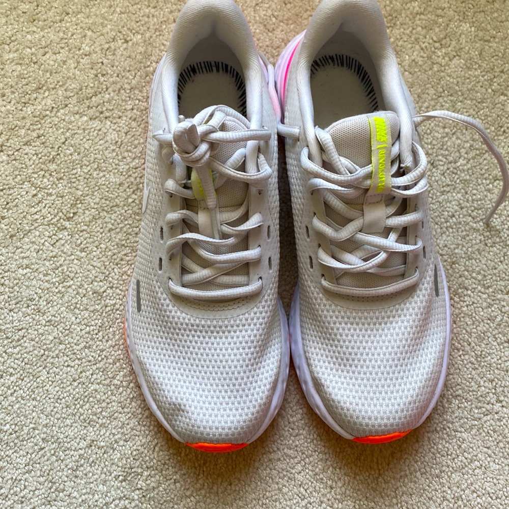 Nike sneakers in great condition but missing soles- you can add your own.